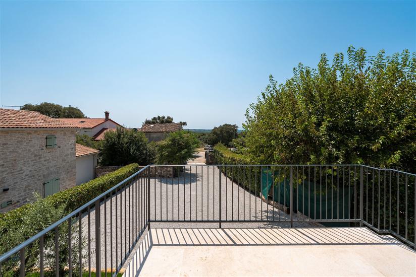 Villa Treori s bazenom