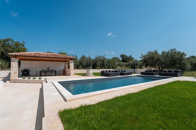 Villa Treori s bazenom