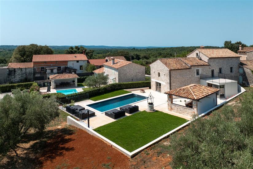 Villa Treori s bazenom