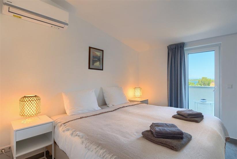 Apartment A1, for 8 persons