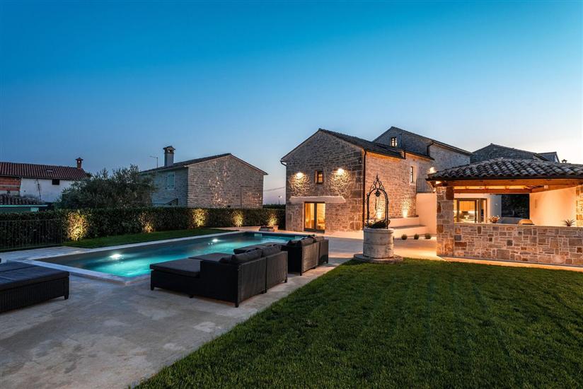 Villa Treori s bazenom