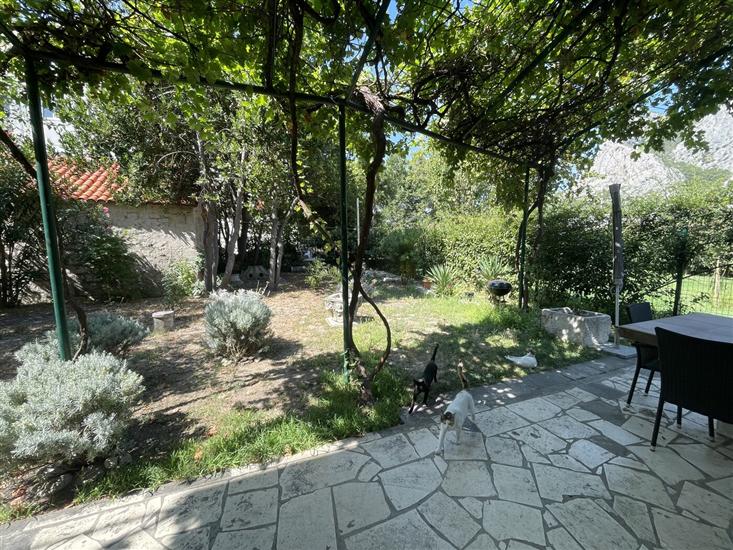 Apartments JUGO i BURA