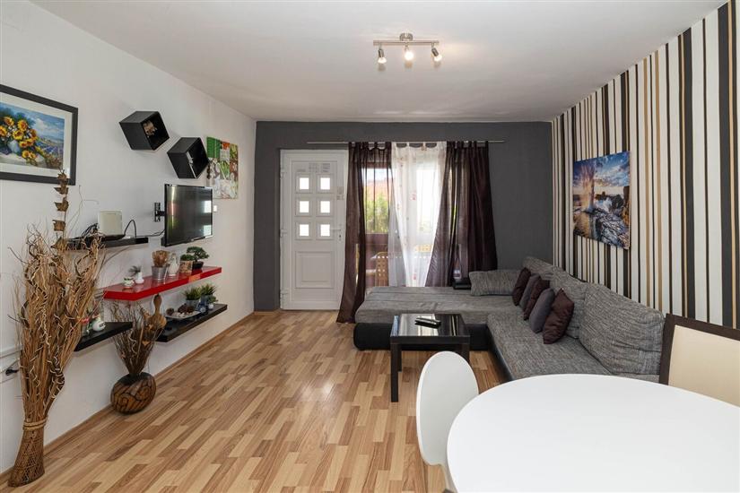 Apartment A3, for 6 persons