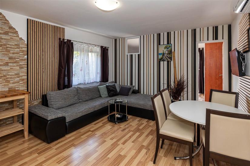 Apartment A4, for 4 persons