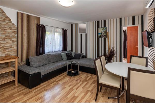 Apartment A4, for 4 persons