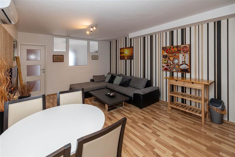 Apartment A5, for 4 persons