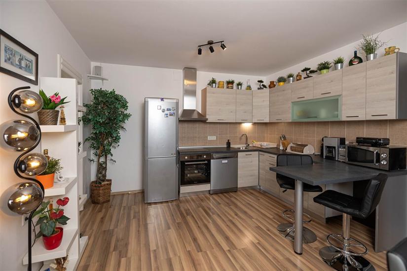 Apartment A7, for 6 persons