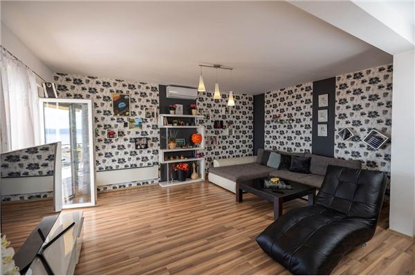 Apartment A7, for 6 persons