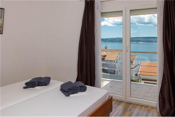 Apartment A7, for 6 persons