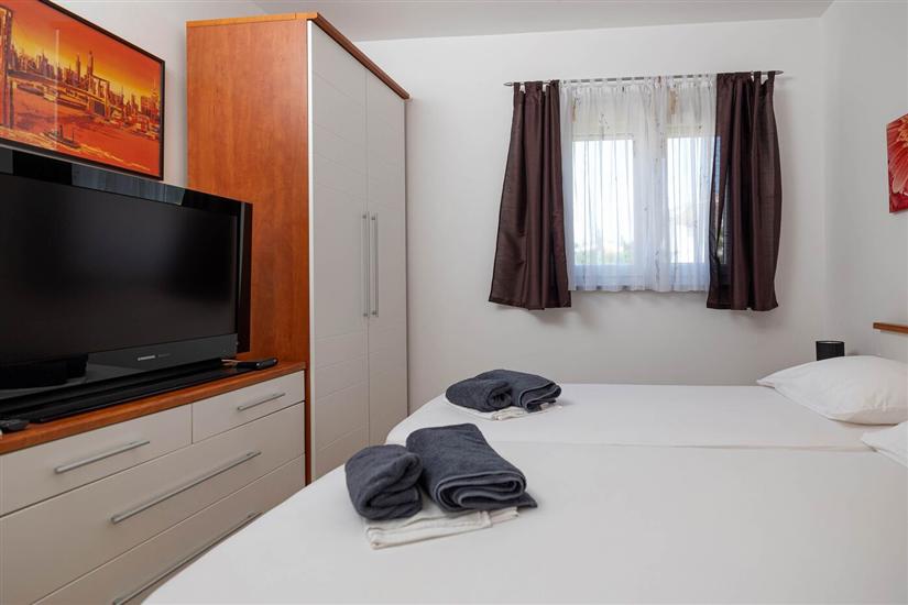 Apartment A7, for 6 persons