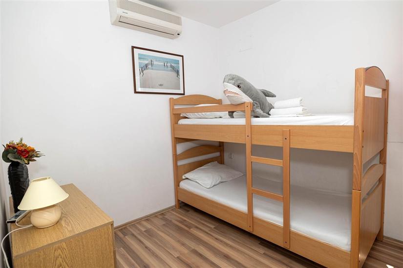 Apartment A7, for 6 persons