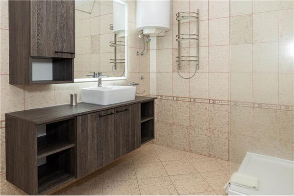 Apartment A7, for 6 persons