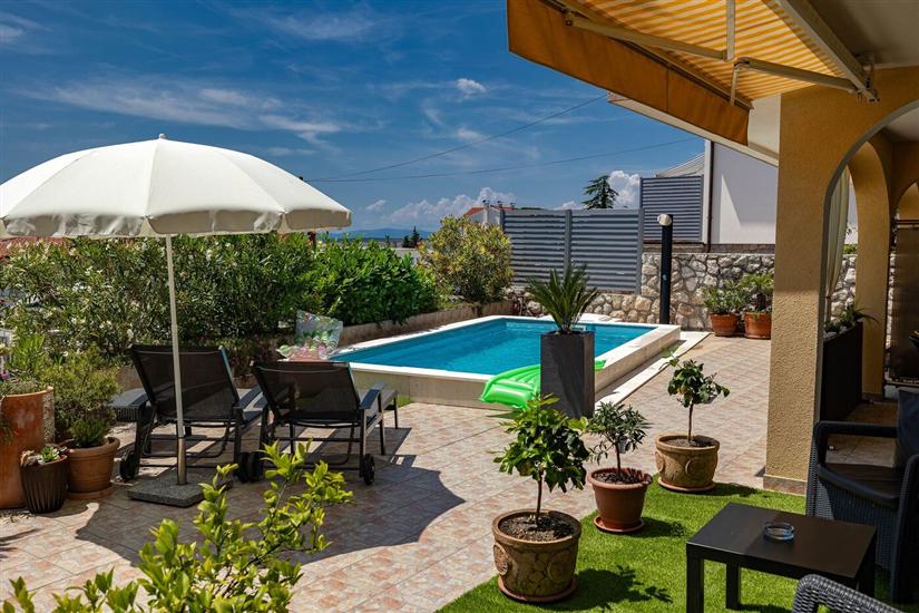 Apartments Novoselić