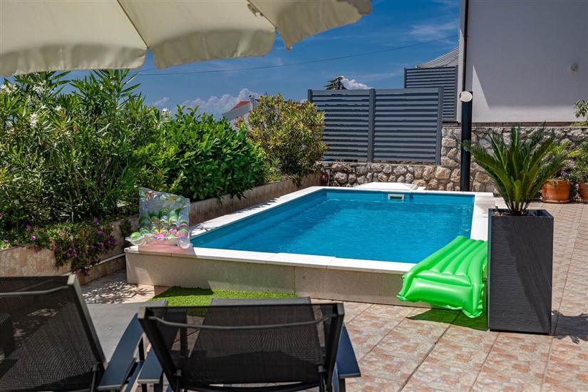 Apartments Novoselić