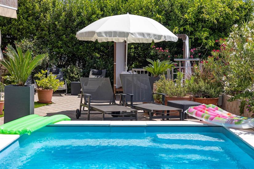 Apartments Novoselić