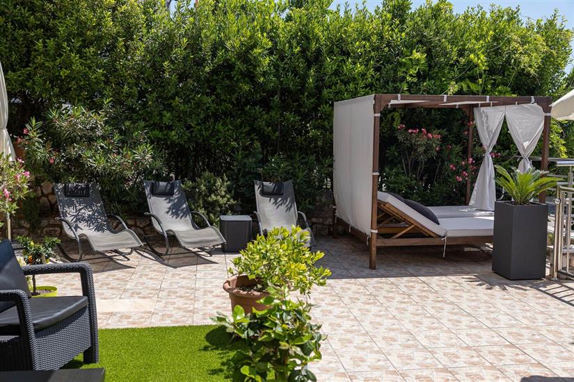 Apartments Novoselić