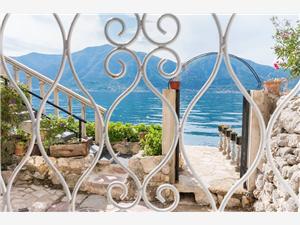 Apartments Mir i dobro Montenegro, Stone house, Size 50.00 m2, Airline distance to the sea 5 m