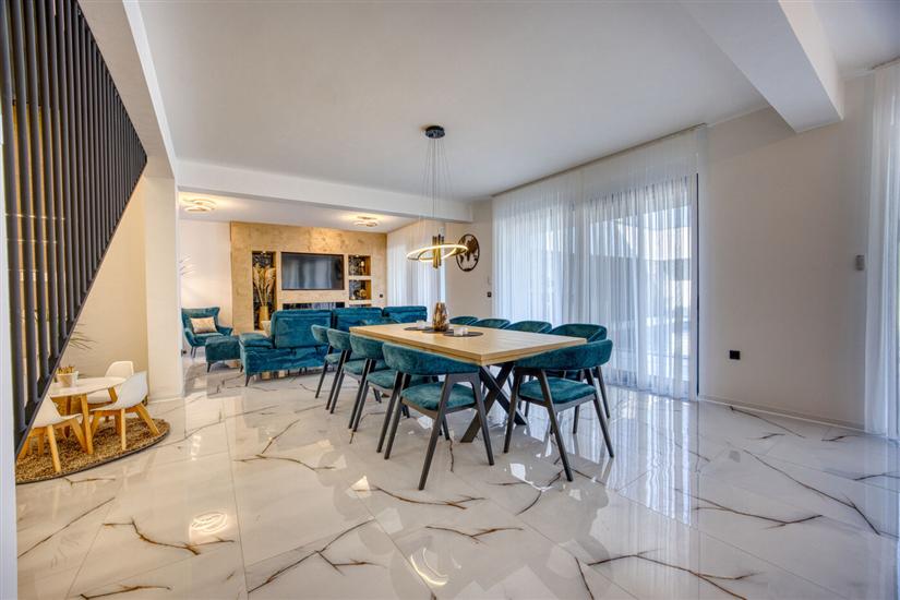 House K1, for 10 persons