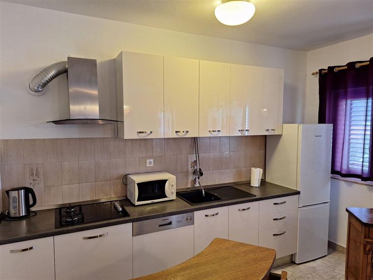 Apartment A1, for 5 persons