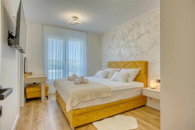 House K1, for 10 persons