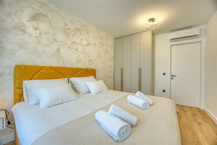 House K1, for 10 persons