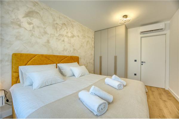 House K1, for 10 persons