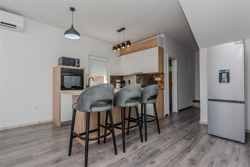 House K1, for 10 persons