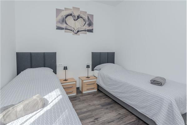 House K1, for 10 persons