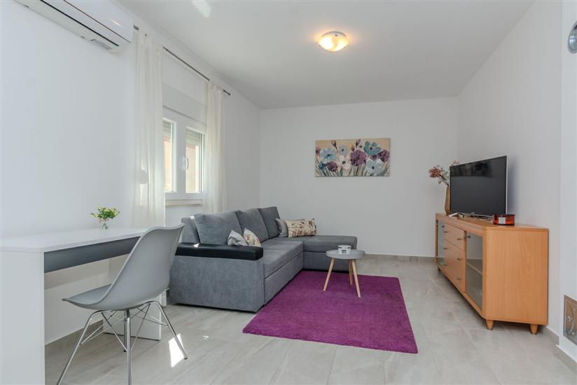 Apartment A1, for 6 persons