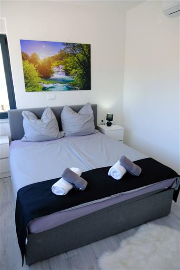 House K1, for 8 persons