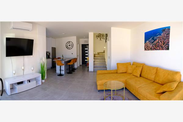 House K1, for 8 persons