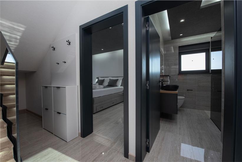 House K1, for 10 persons