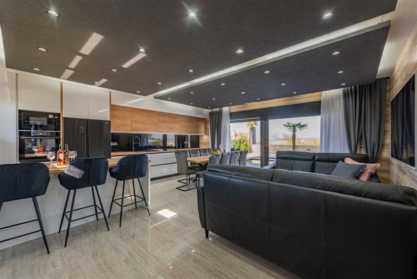 House K1, for 10 persons