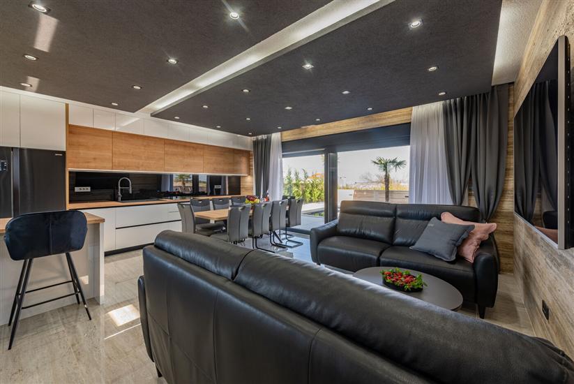 House K1, for 10 persons