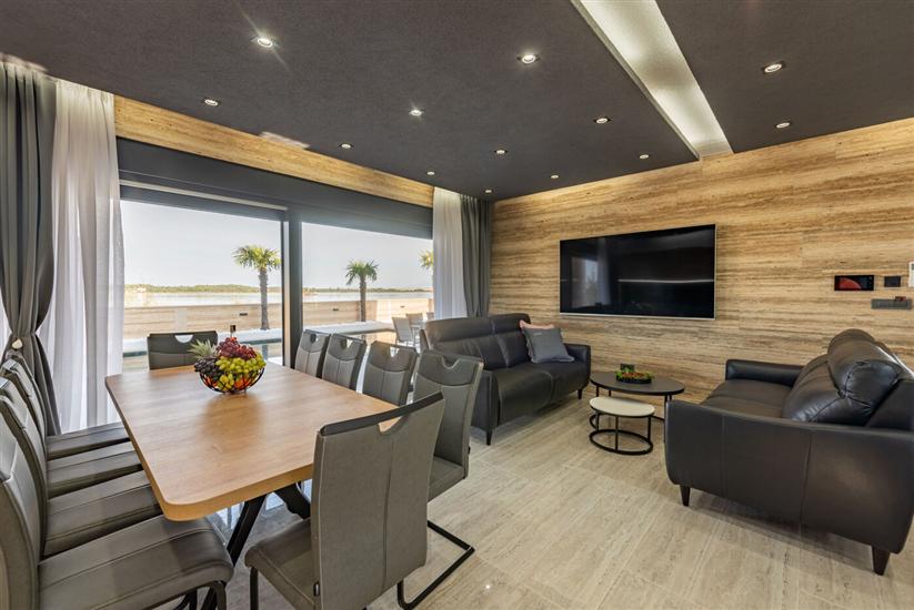 House K1, for 10 persons