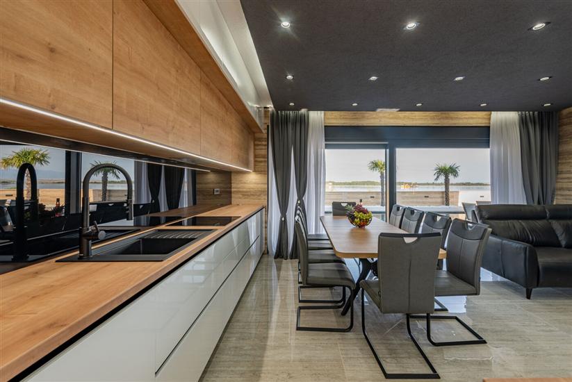 House K1, for 10 persons