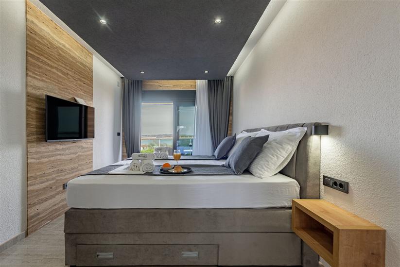 House K1, for 10 persons