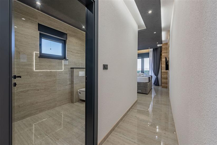 House K1, for 10 persons