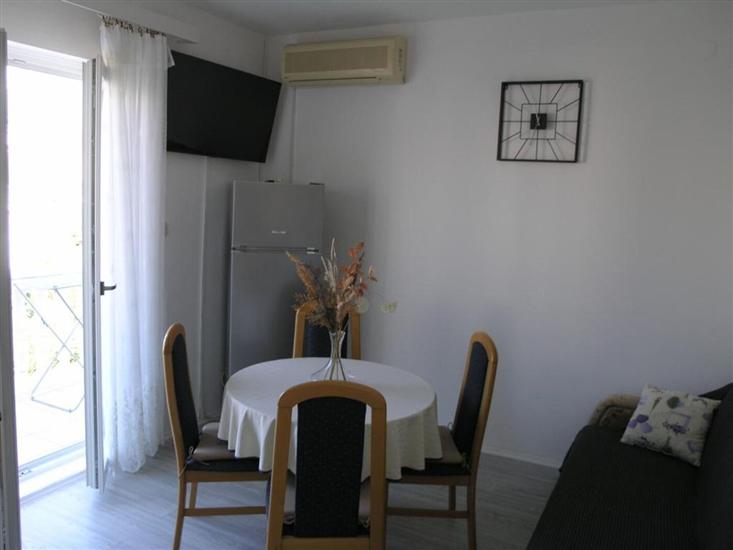 Apartment A2, for 3 persons
