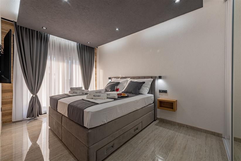 Apartment A1, for 10 persons