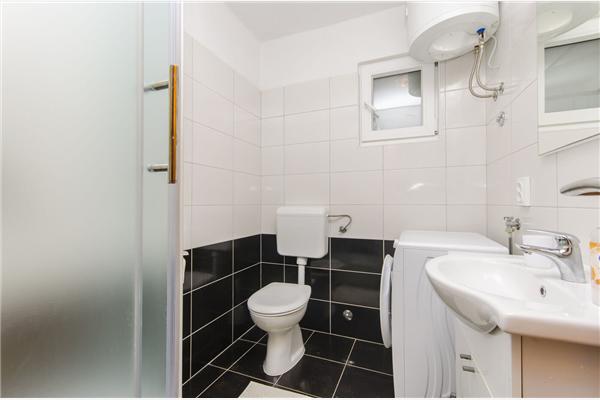 Apartment A2, for 5 persons