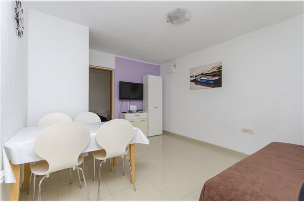 Apartment A2, for 5 persons