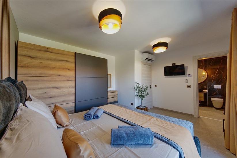 House K1, for 8 persons