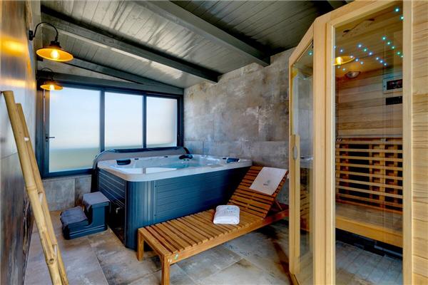 House K1, for 8 persons