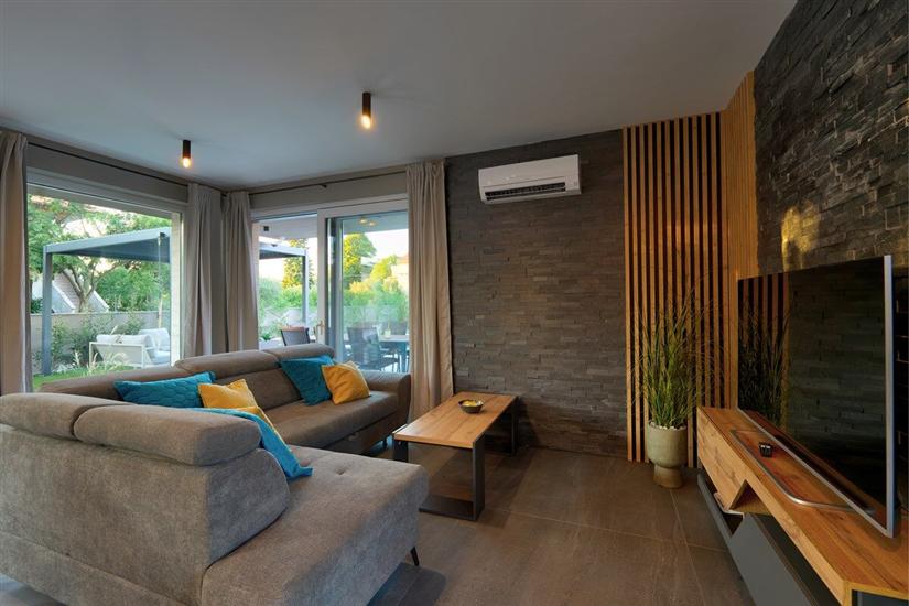 House K1, for 8 persons