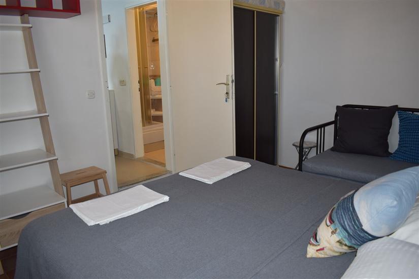 Apartment A1, for 5 persons