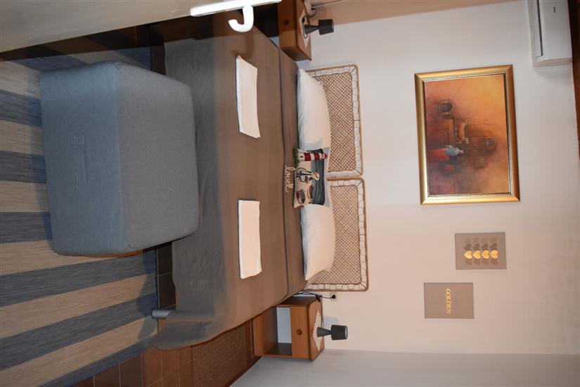 Apartment A1, for 5 persons