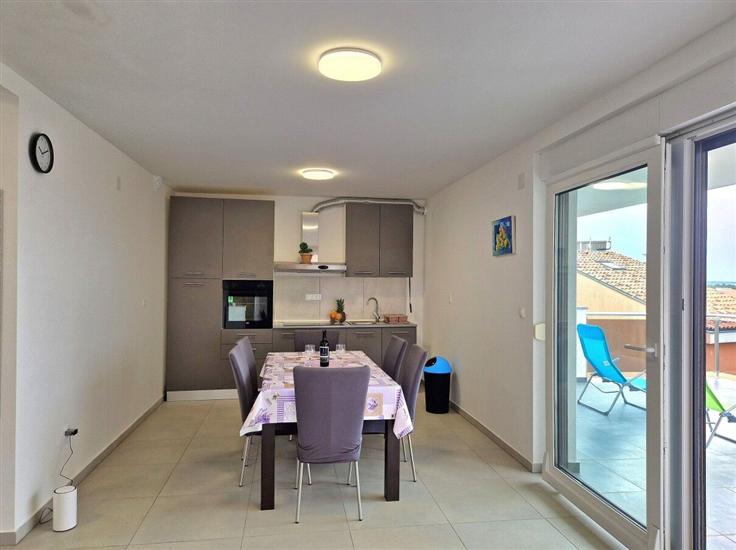 Apartment A4, for 6 persons