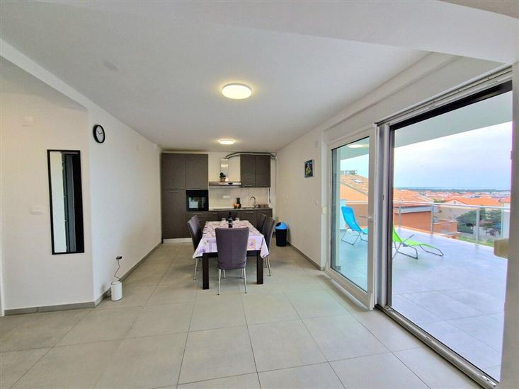 Apartment A4, for 6 persons