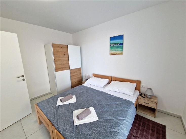 Apartment A4, for 6 persons